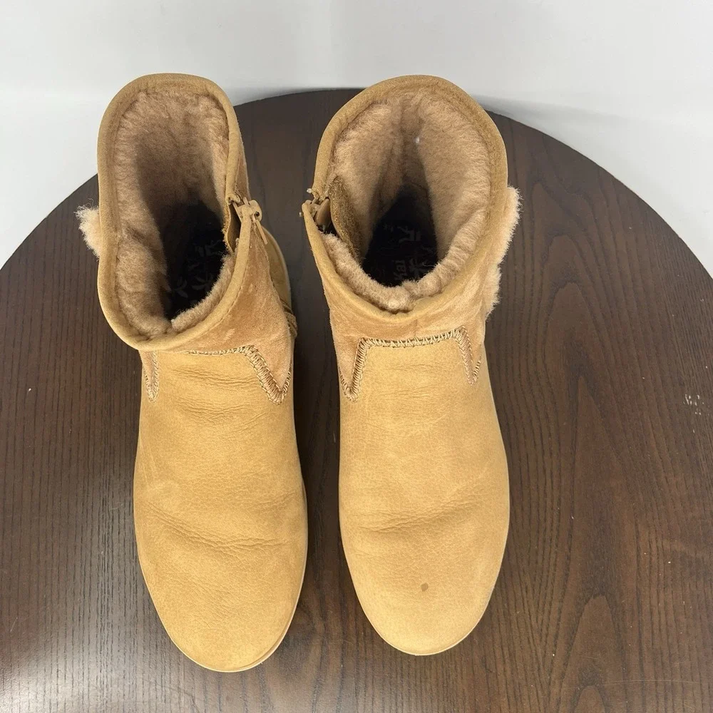 Olukai Pa'Ina Hulu Boots Womens 8 Tan Nubuck Leather Sheep Fur Winter Pull‎ On